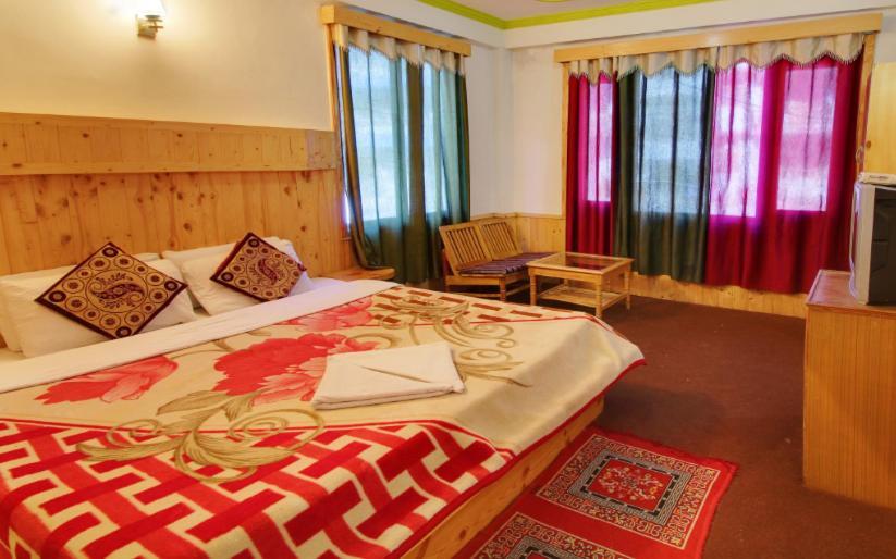 Hotel Hilltop Manāli Exterior foto